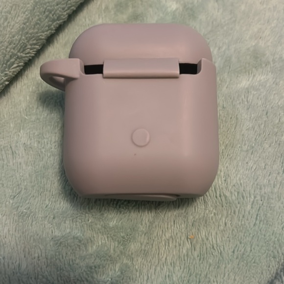 Apple AirPods (1st generation) with charging case and grey silicon cover. - Picture 11 of 13